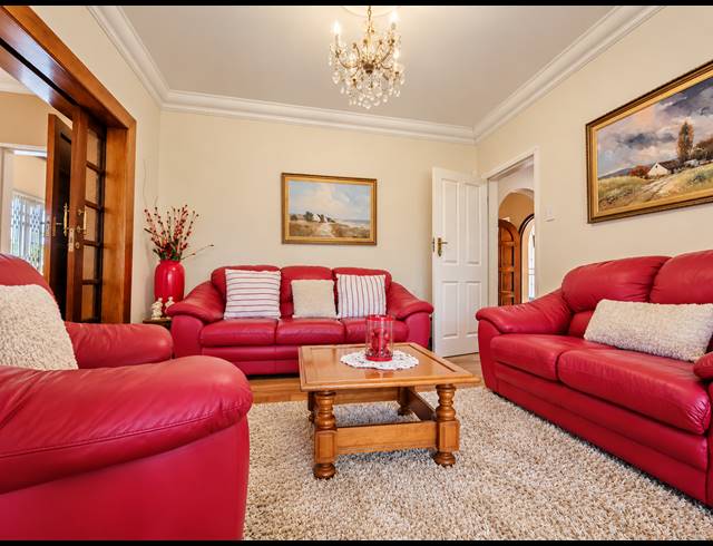 3 BEDROOM HOUSE FOR SALE IN THREE RIVERS EAST